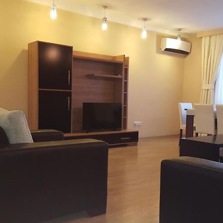 Apartment Rustaveli 1 Tbilisi Ngoại thất bức ảnh