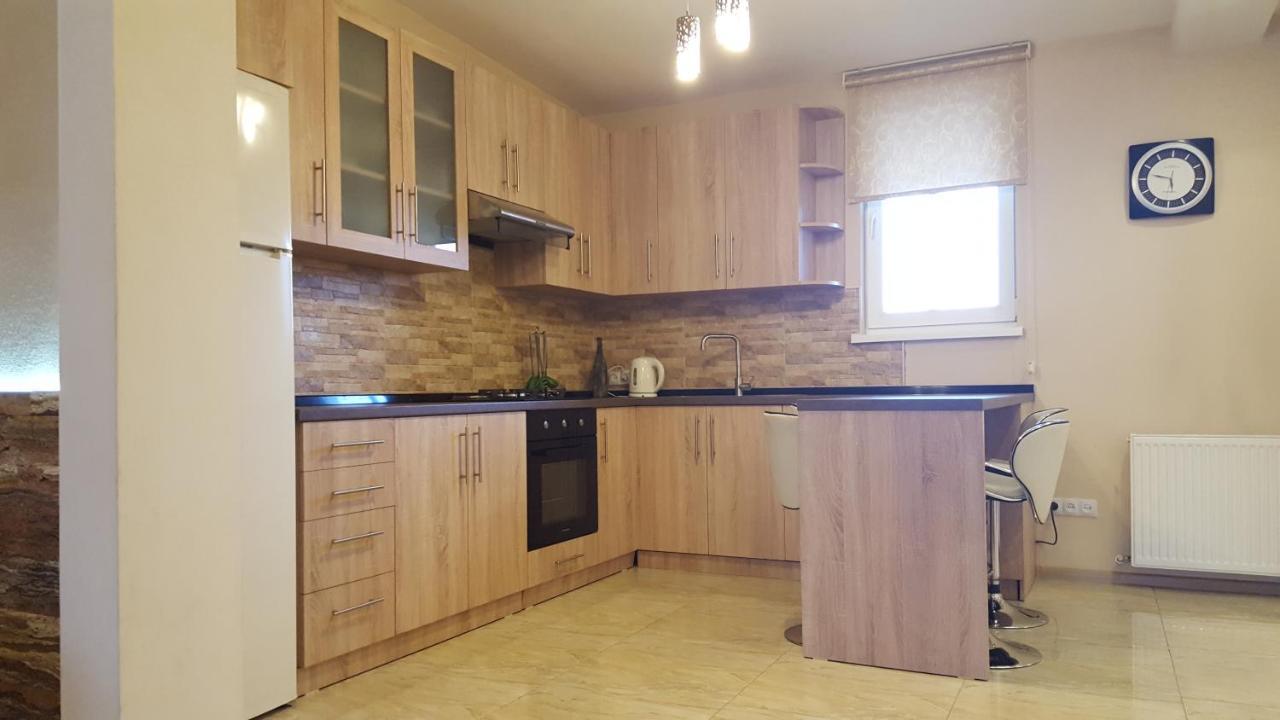 Apartment Rustaveli 1 Tbilisi Ngoại thất bức ảnh