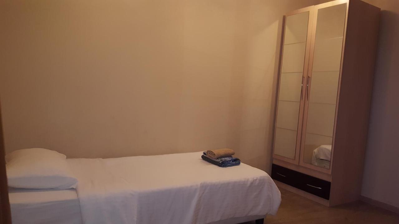 Apartment Rustaveli 1 Tbilisi Ngoại thất bức ảnh