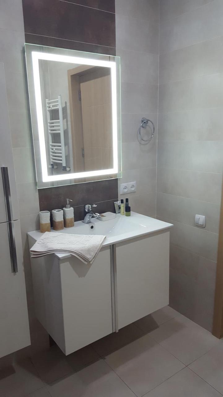 Apartment Rustaveli 1 Tbilisi Ngoại thất bức ảnh