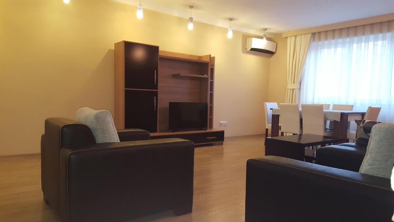 Apartment Rustaveli 1 Tbilisi Ngoại thất bức ảnh