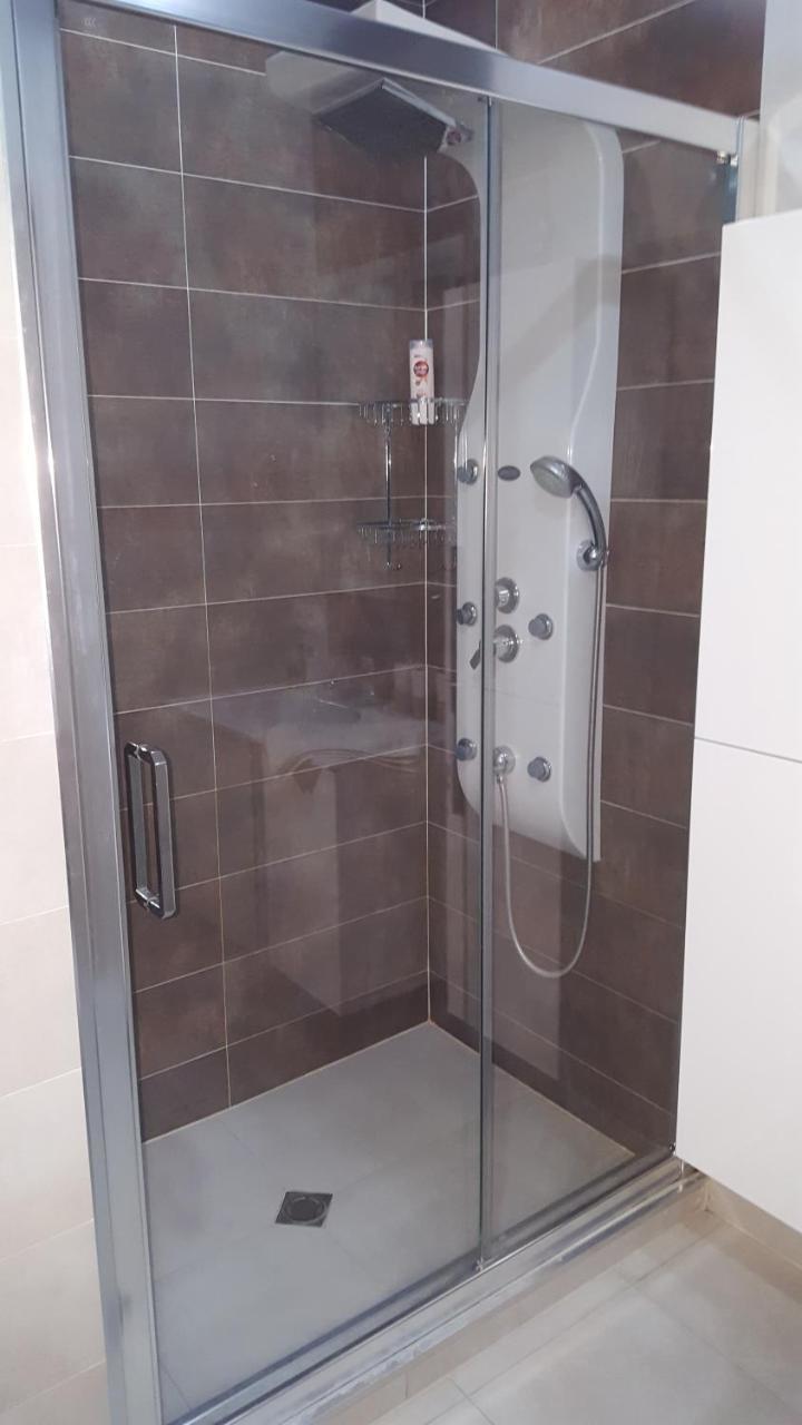 Apartment Rustaveli 1 Tbilisi Ngoại thất bức ảnh